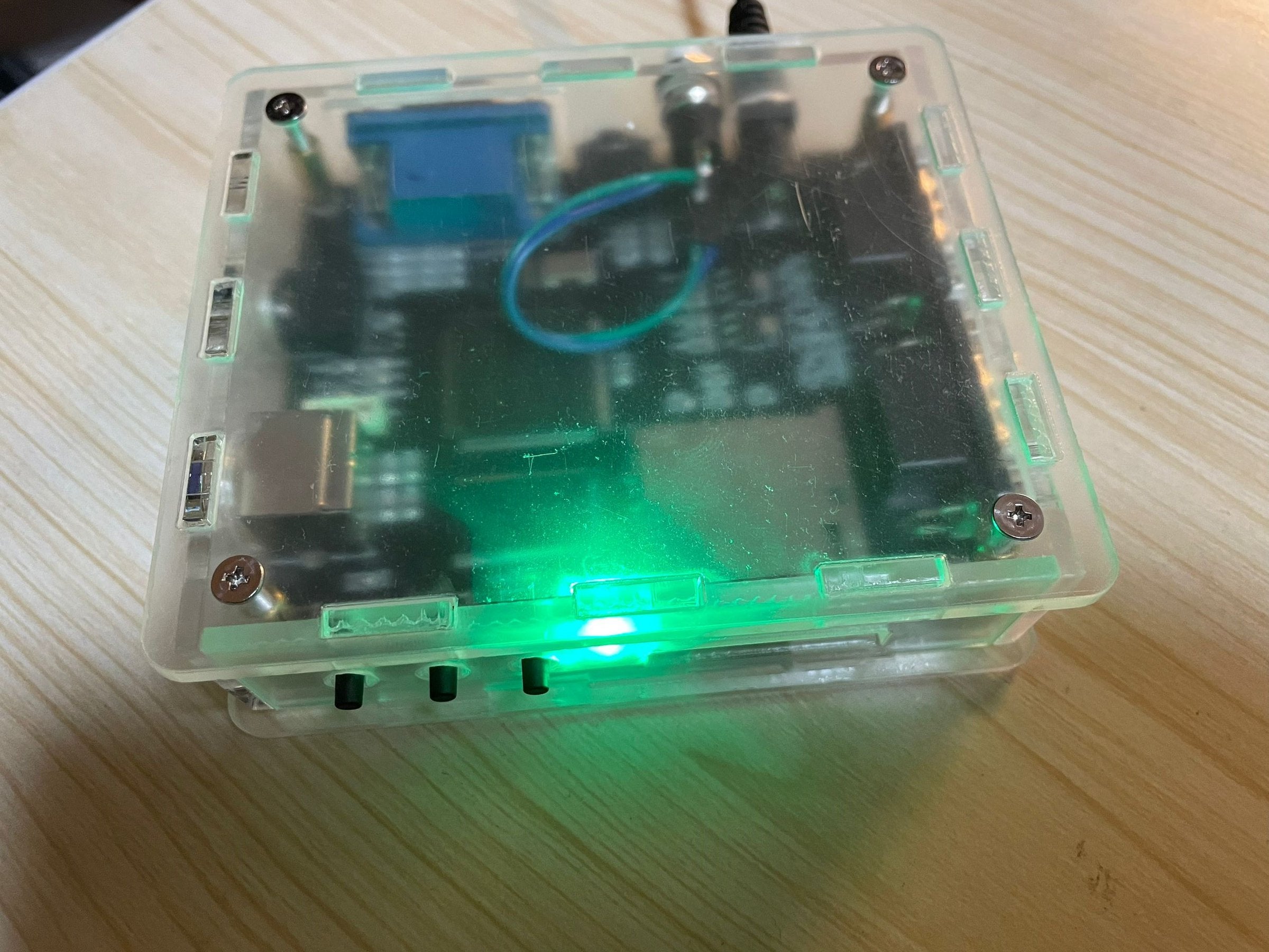 ZXUNO VGA 2M - Multi-Soft Core FPGA 8-Bit Console