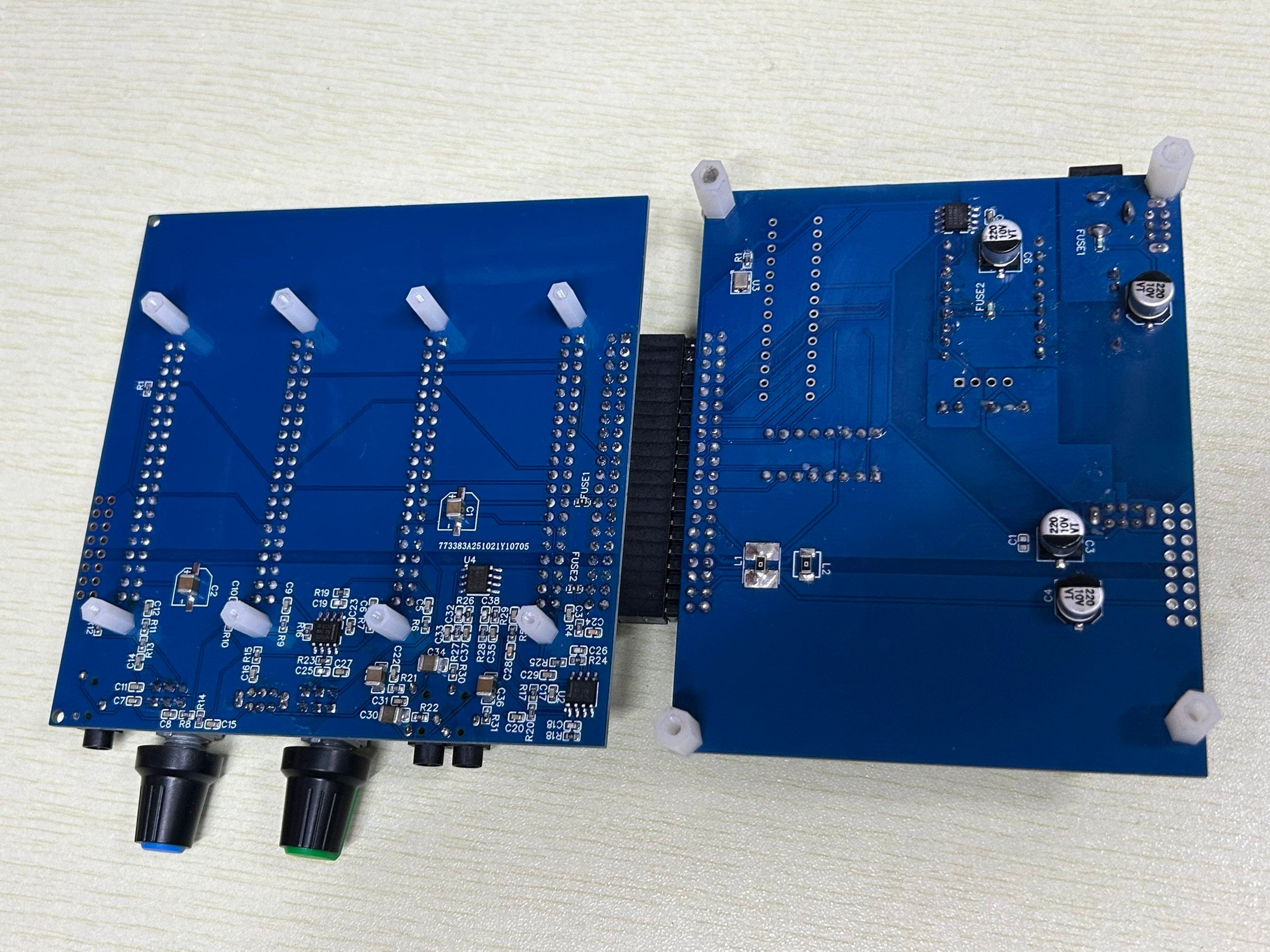 PIC18-RESPFM - 4 Slots Modular Chiptune Host