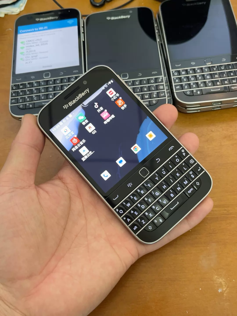 Zinwa Q25 | BlackBerry Q20 Android 14 Mod